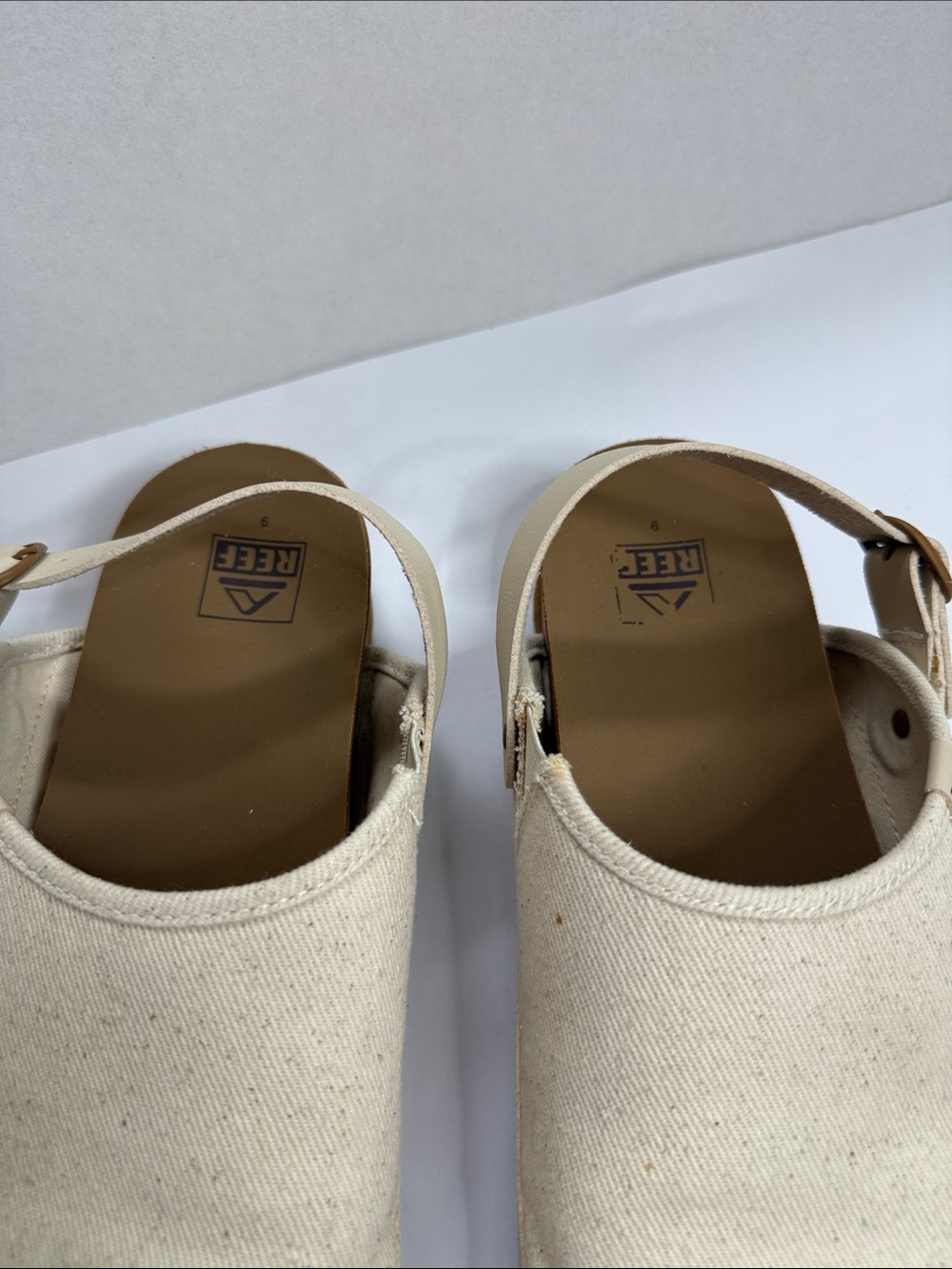 Reef Canvas Slip On Clogs Platform with Back Strap Cream Tan size 9 - Picture 3 of 8
